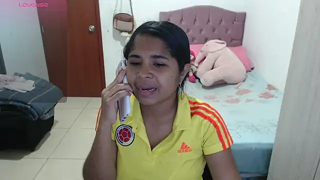 Snapshot of july-feria chatting on November 18, 10:25 pm july-feria online show from November 18, 10:25 pm