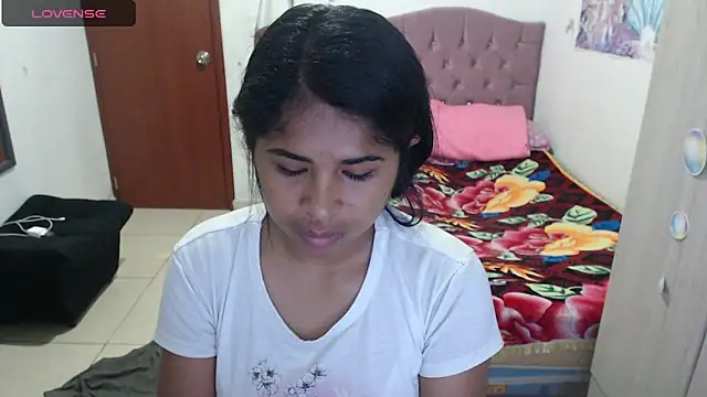 Snapshot of july-feria chatting on December 18, 10:16 pm july-feria online show from December 18, 10:16 pm