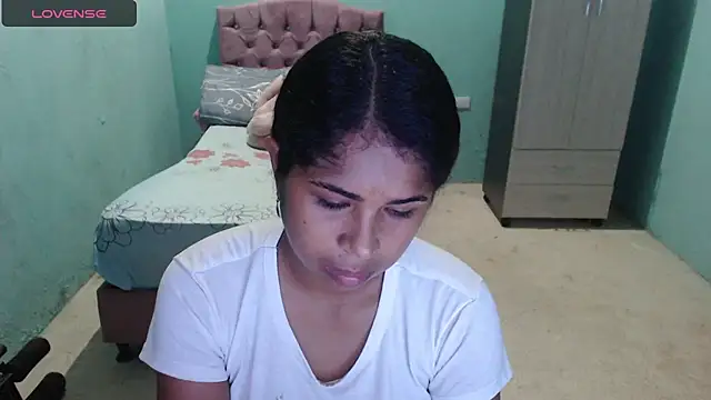 Snapshot of july-feria chatting on February 12, 2:56 pm july-feria online show from February 12, 2:56 pm