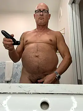 Snapshot of carlospingalinda chatting on October 28, 12:14 am carlospingalinda online show from October 28, 12:14 am