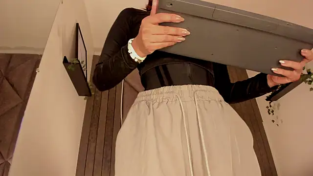 SabrinaSpell  online show from November 15, 11:40 am