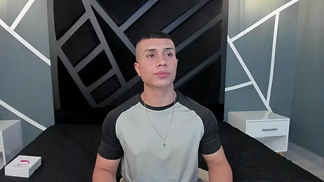 Snapshot of bruno_cavalli chatting on January 9, 5:26 pm bruno cavalli online show from January 9, 5:26 pm