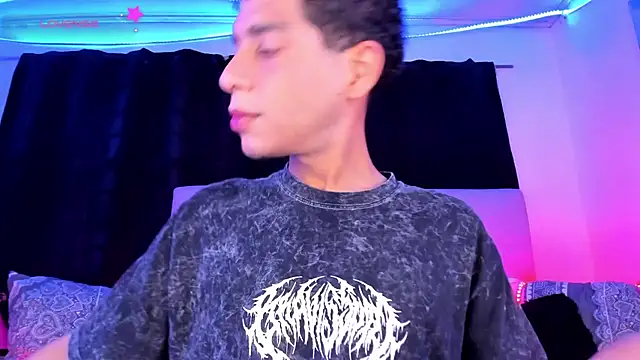 Ethan Boyy online show from January 17, 8:45 pm