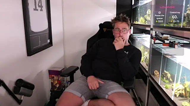 justinitt online show from March 10, 10:02 pm