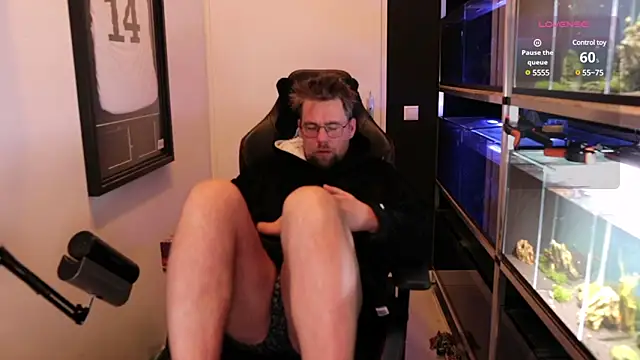 justinitt online show from March 11, 4:43 am