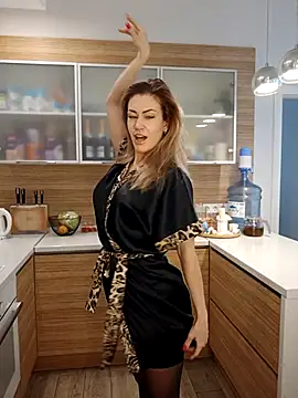 Miroslavadzm1 online show from April 13, 11:16 am