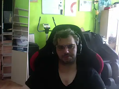 Snapshot of stary-w-kalesonach chatting on July 26, 10:44 am stary-w-kalesonach online show from July 26, 10:44 am
