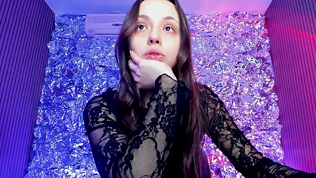 Sahara Shields online show from January 21, 2:22 am