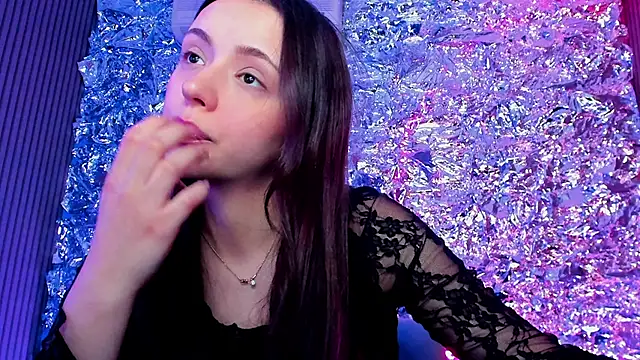 Sahara Shields online show from January 21, 5:27 am