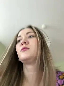 Snapshot of Kiss_My_Body chatting on February 14, 2:23 pm Kiss My Body online show from February 14, 2:23 pm