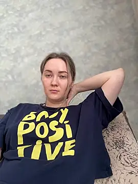 Snapshot of Kiss_My_Body chatting on March 11, 12:17 pm Kiss My Body online show from March 11, 12:17 pm