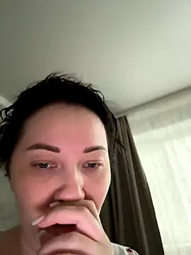 Snapshot of Kiss_My_Body chatting on October 16, 9:32 am Kiss My Body online show from October 16, 9:32 am