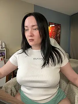 Kiss My Body online show from April 14, 4:35 pm