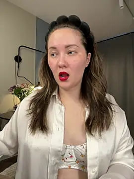 Snapshot of Kiss_My_Body chatting on June 16, 6:32 pm Kiss My Body online show from June 16, 6:32 pm