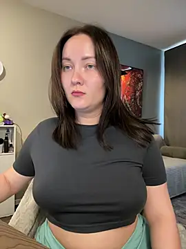 Snapshot of Kiss_My_Body chatting on August 5, 1:36 pm Kiss My Body online show from August 5, 1:36 pm