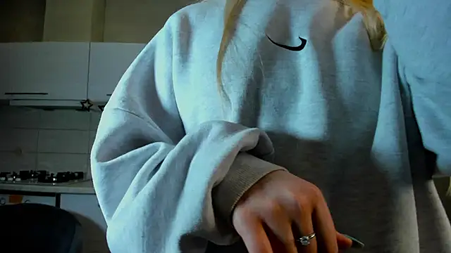 SynnoveEyre online show from February 18, 5:21 pm