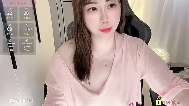 Snapshot of Alano-01 chatting on March 23, 5:32 am Alano-01 online show from March 23, 5:32 am