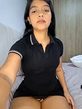 IslaBlaze online show from December 5, 1:14 am