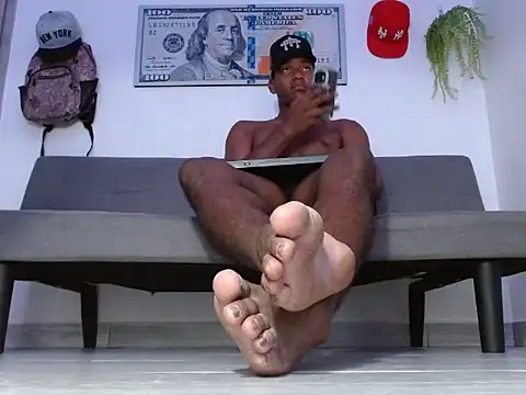 Master foot  online show from April 28, 9:20 pm