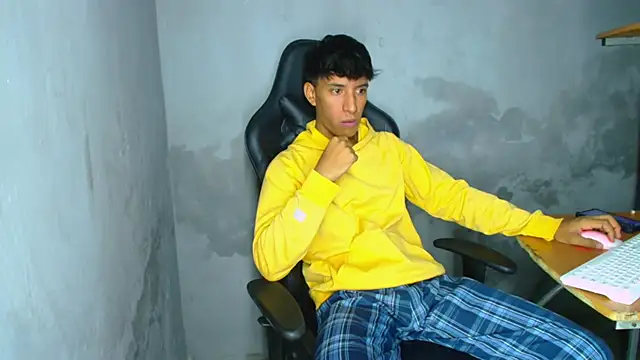 matteo rivas online show from April 18, 2:59 am