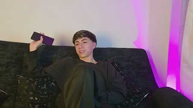 ethan and ava online show from February 22, 2:56 am