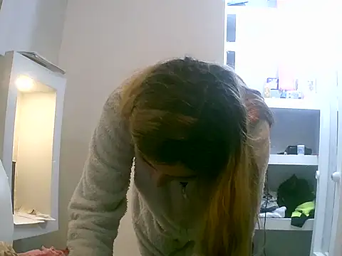 VittoriaTaylor online show from February 14, 3:25 am