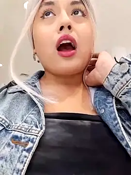 monicavictoria1301 online show from March 22, 7:42 pm