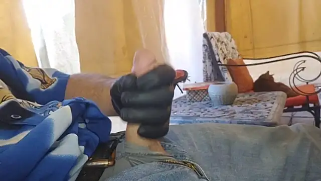 bwcbeat83 online show from March 27, 1:00 am