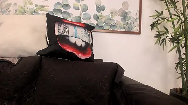 NicolettaLima online show from March 18, 2:36 am