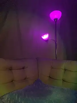 Snapshot of xoxoHotCoCo chatting on April 28, 2:49 am xoxoHotCoCo online show from April 28, 2:49 am