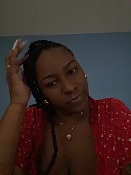 Snapshot of xoxoHotCoCo chatting on May 11, 9:12 pm xoxoHotCoCo online show from May 11, 9:12 pm