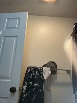 hornycouple818 online show from February 9, 2:43 pm