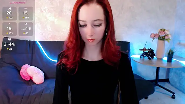 Snapshot of StelaMosy chatting on February 8, 3:42 pm StelaMosy online show from February 8, 3:42 pm