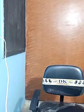 Snapshot of Divya-2007 chatting on February 2, 8:24 am Divya-2007 online show from February 2, 8:24 am