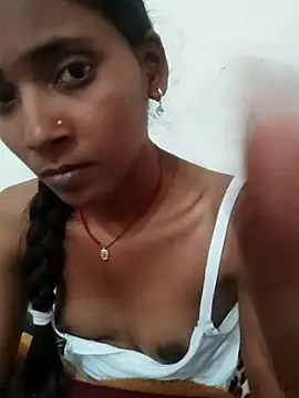 Snapshot of Divya-2007 chatting on February 11, 9:03 am Divya-2007 online show from February 11, 9:03 am