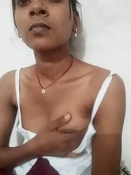 Snapshot of Divya-2007 chatting on February 21, 5:14 pm Divya-2007 online show from February 21, 5:14 pm