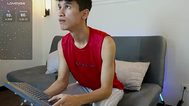 Snapshot of Cum_hunters chatting on January 21, 2:26 pm Cum hunters online show from January 21, 2:26 pm