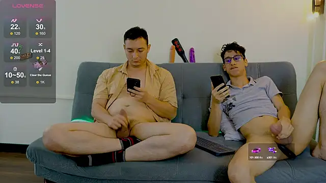 Snapshot of Cum_hunters chatting on February 1, 5:37 pm Cum hunters online show from February 1, 5:37 pm