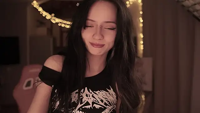 miuri miy online show from April 20, 7:48 pm