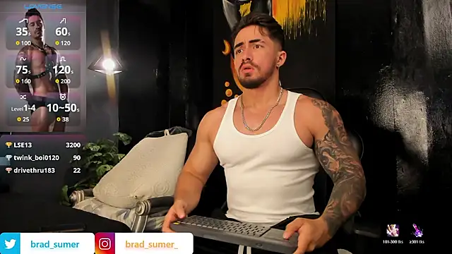 Snapshot of Brad_Summer chatting on February 19, 11:23 pm Brad Summer online show from February 19, 11:23 pm