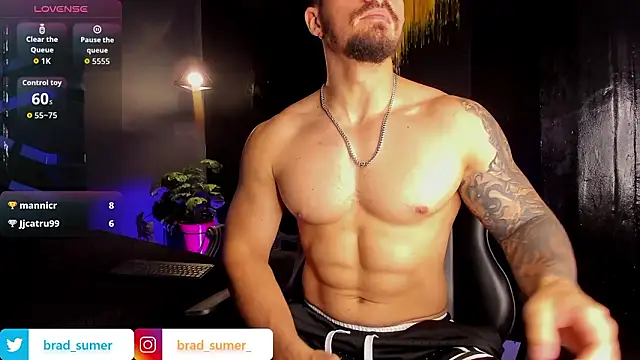 Snapshot of Brad_Summer chatting on February 23, 11:35 pm Brad Summer online show from February 23, 11:35 pm