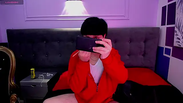 Snapshot of dalmonn_lennoxx chatting on February 3, 6:49 pm dalmonn lennoxx online show from February 3, 6:49 pm