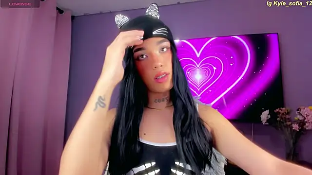 kylesofia online show from January 16, 8:33 am