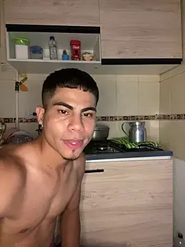Snapshot of Dannytwinksxxx chatting on April 5, 3:36 am Dannytwinksxxx online show from April 5, 3:36 am