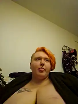 CorgiGodez98 online show from November 19, 1:16 am