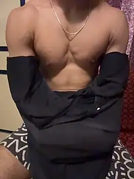 Snapshot of hot_hunk_boy chatting on June 6, 6:23 pm hot hunk boy online show from June 6, 6:23 pm