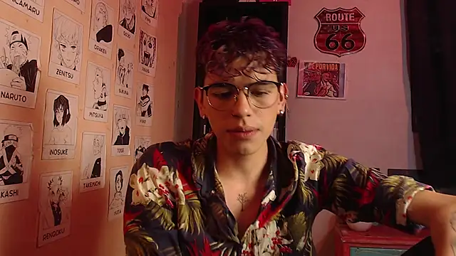 Snapshot of Mickey_Magic chatting on January 20, 4:10 am Mickey Magic online show from January 20, 4:10 am