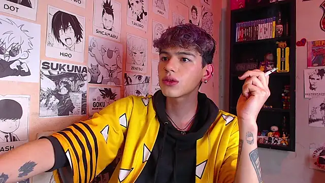 Snapshot of Mickey_Magic chatting on March 5, 12:33 pm Mickey Magic online show from March 5, 12:33 pm