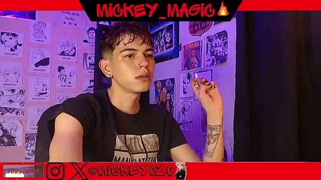 Snapshot of Mickey_Magic chatting on March 11, 10:42 pm Mickey Magic online show from March 11, 10:42 pm