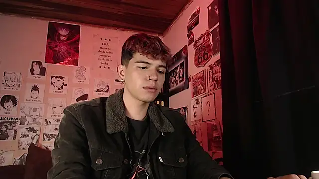 Snapshot of Mickey_Magic chatting on March 21, 11:44 am Mickey Magic online show from March 21, 11:44 am